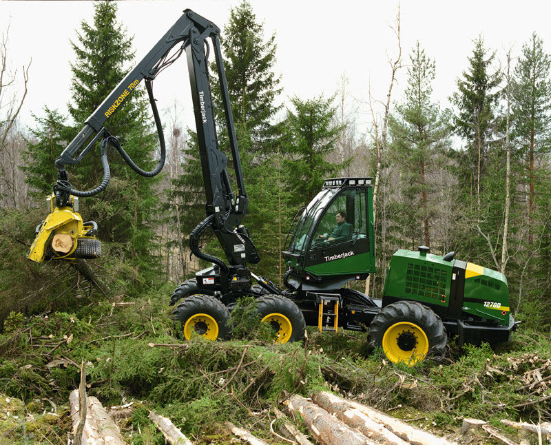 Timberjack 1270D equipped with Cleanfix reversible fan | © Hägele GmbH - Cleanfix